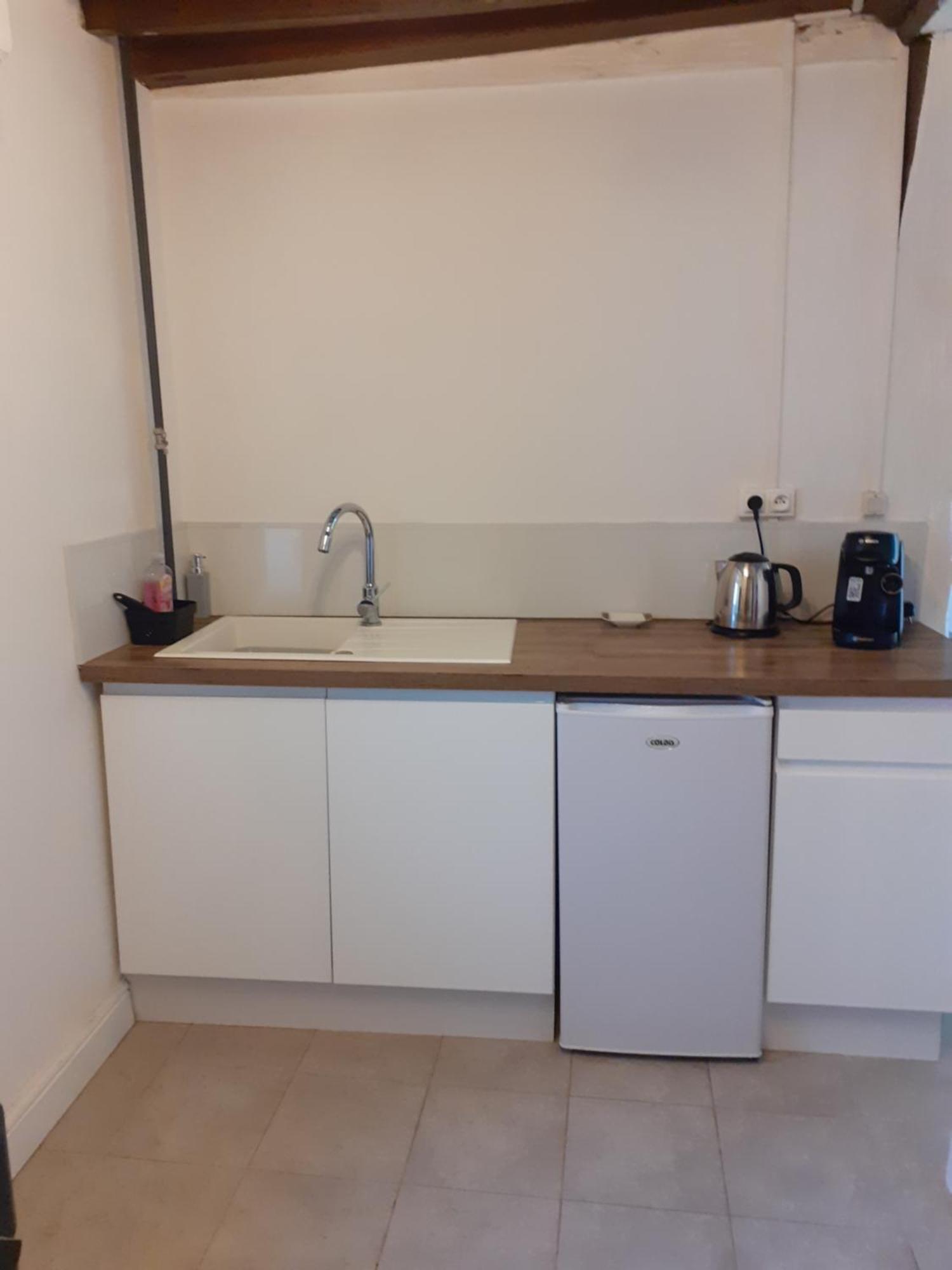 Wildberry Cottage Orgères-la-Roche Екстериор снимка