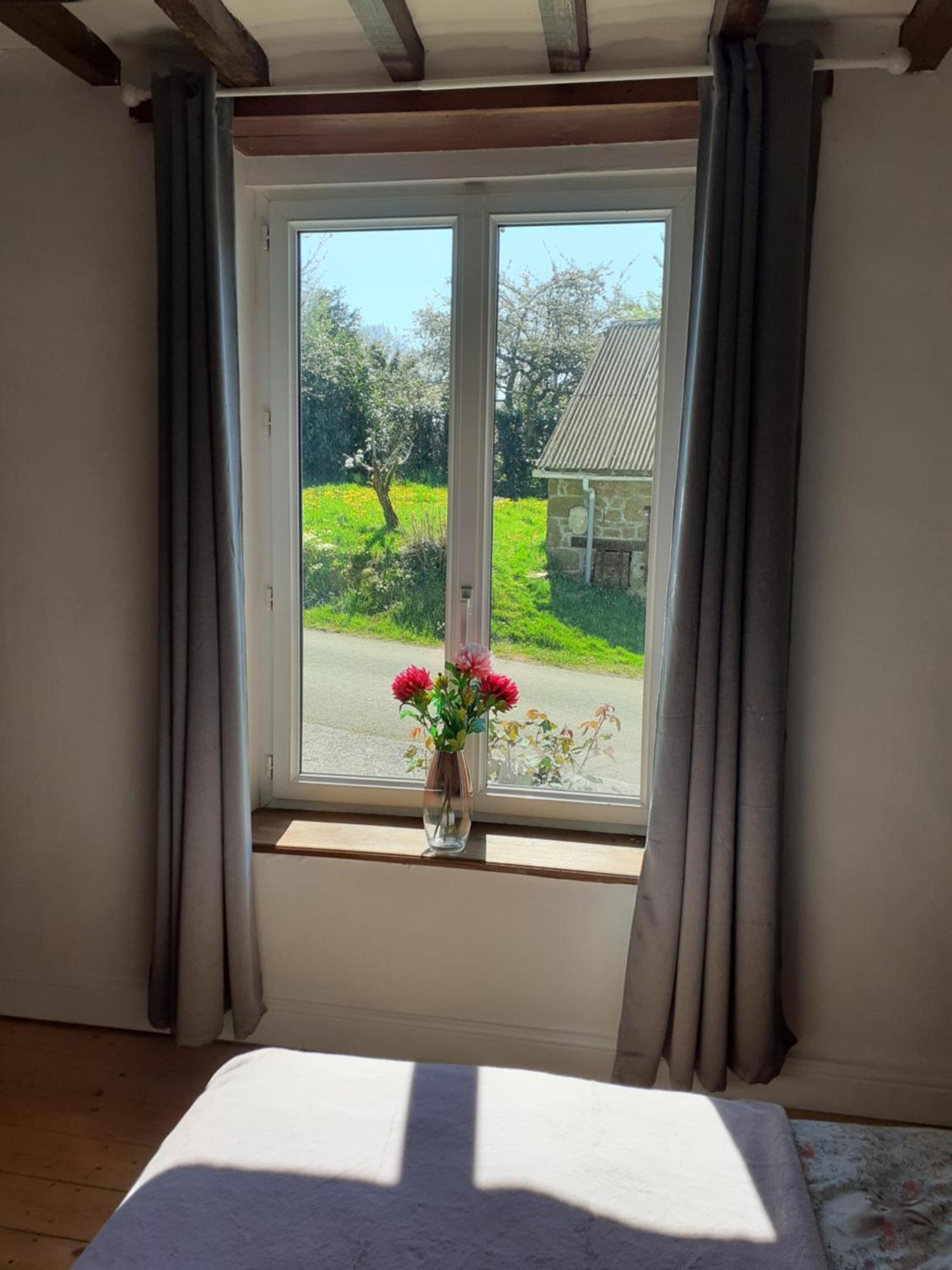Wildberry Cottage Orgères-la-Roche Екстериор снимка